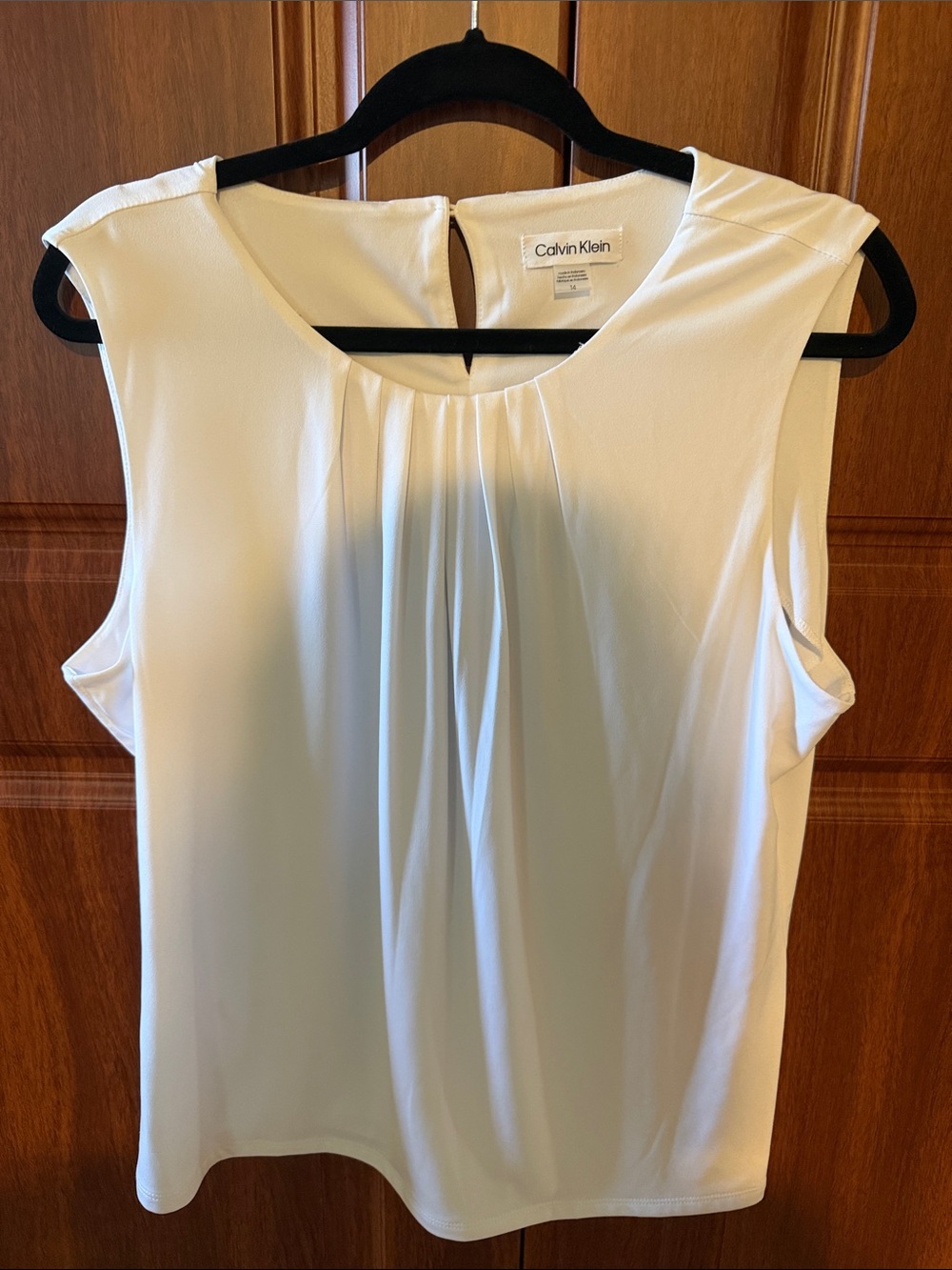 Calvin Klein White Sleeveless Pleated Front Shell Top Size 14
